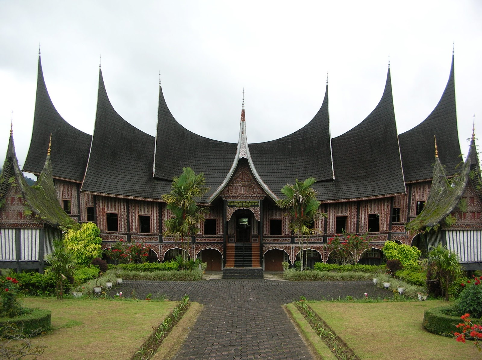 rumahminangkabau